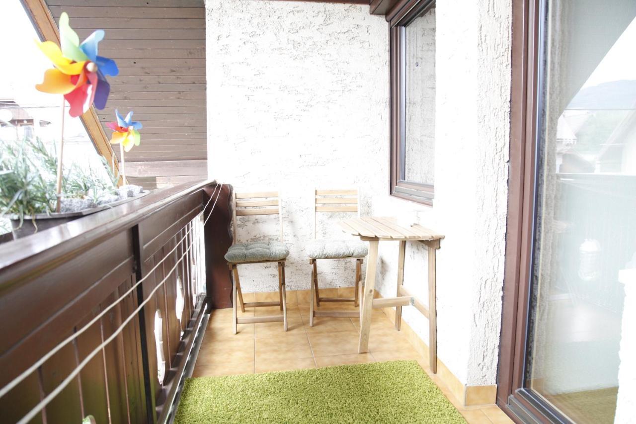 Family Apartment On Repecnik Farm In Gorje, Bled Zgornje Gorje Bagian luar foto